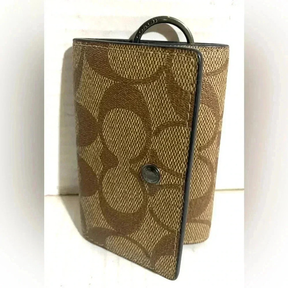 Coach CC signature print canvas 4 ring key case - Picture 2 of 8